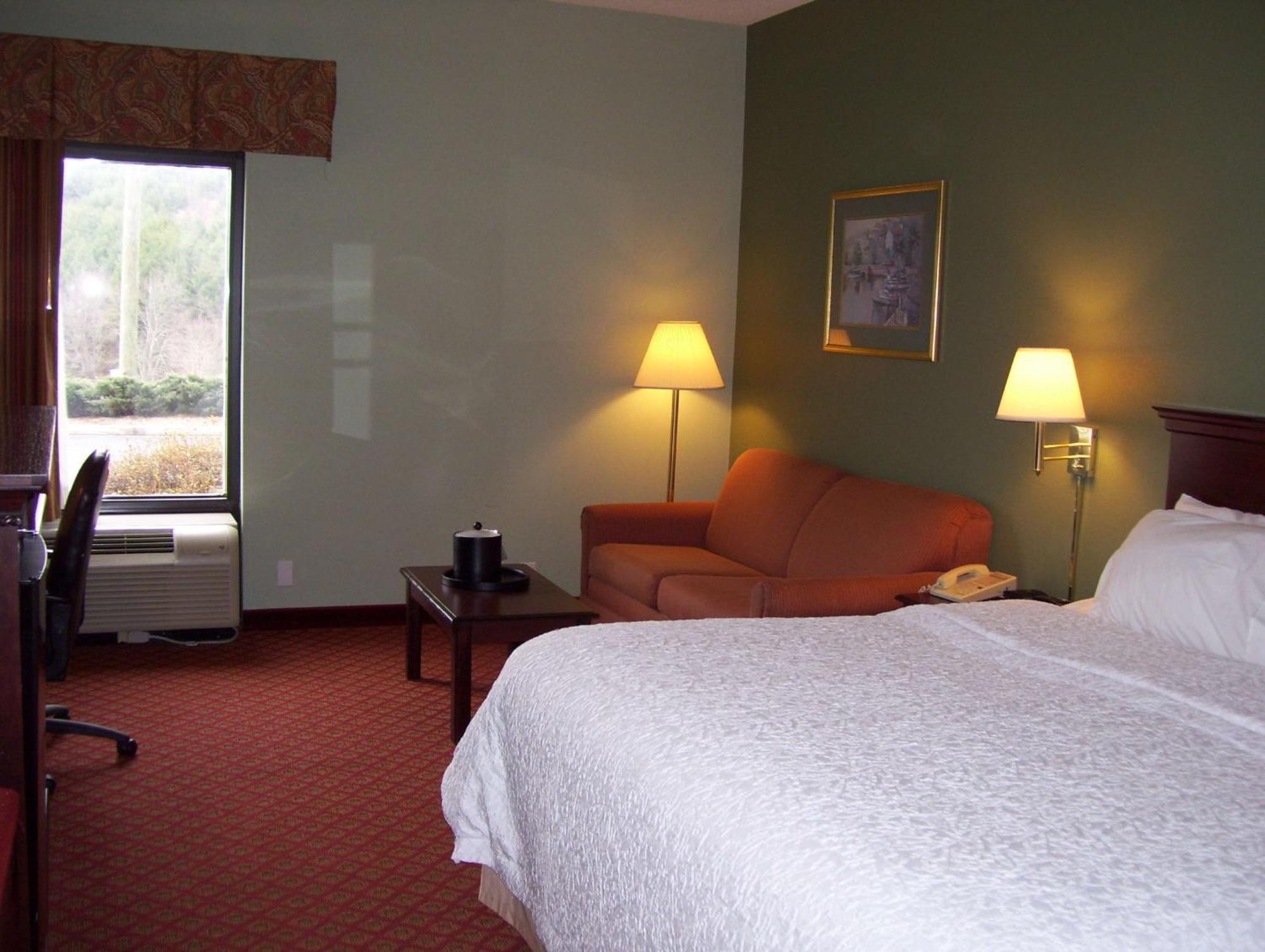 Hampton Inn - Hillsville Exterior photo